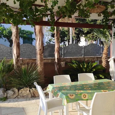 La Maison De Lucie