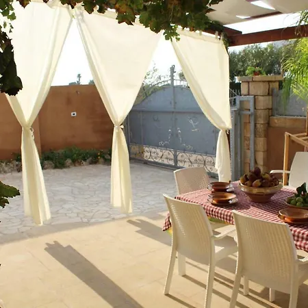 La Maison De Lucie וילה